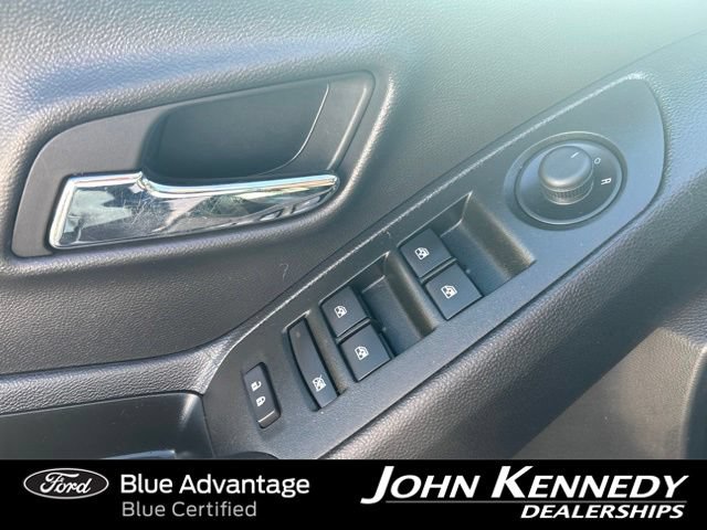 Used 2020 Chevrolet Trax LS w/ Tint and Cruise Package FWD image 18
