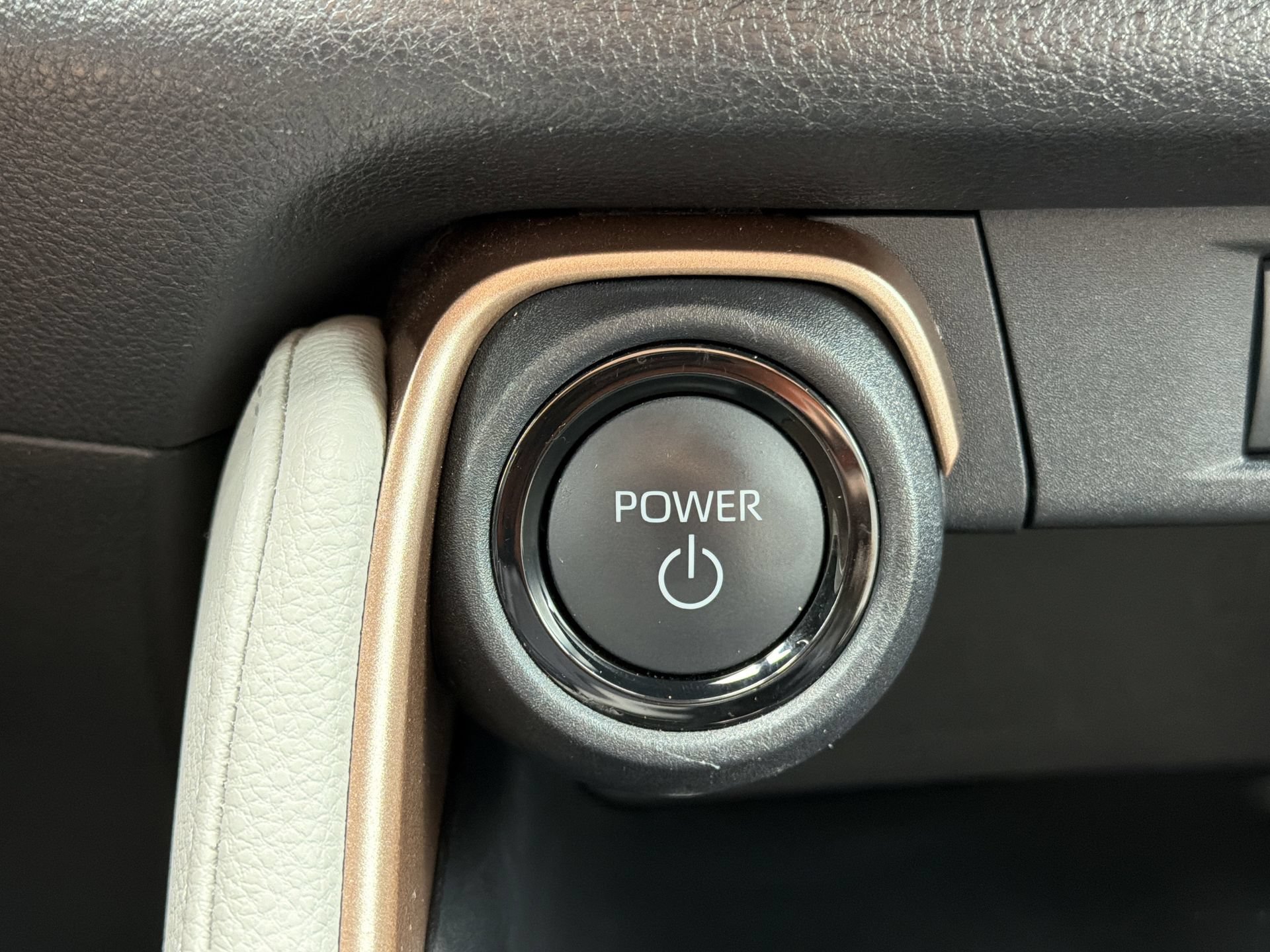 Used 2024 Toyota Grand Highlander AWD Hybrid image 9