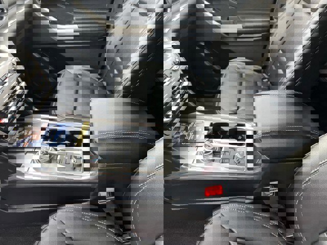 Certified 2022 Ford Explorer XLT w/ Equipment Group 202A image 18