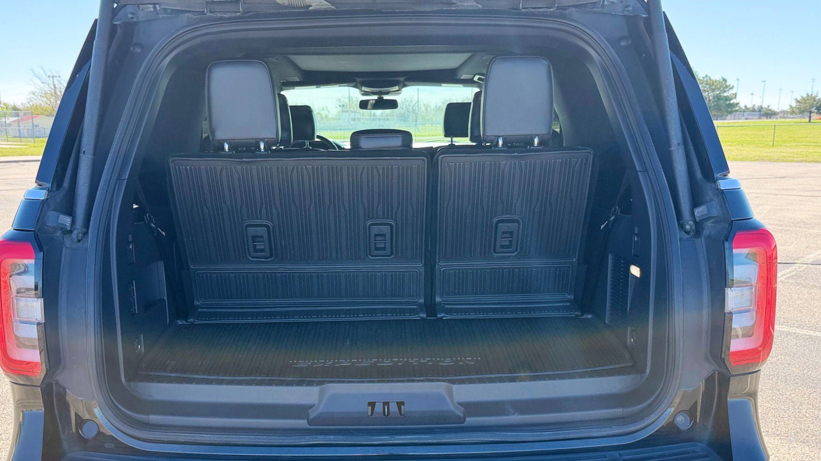 Certified 2022 Ford Expedition Platinum AWD/4WD image 6
