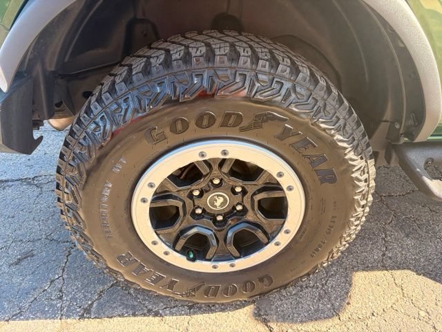 Certified 2023 Ford Bronco Badlands w/ Sasquatch Package AWD/4WD image 6
