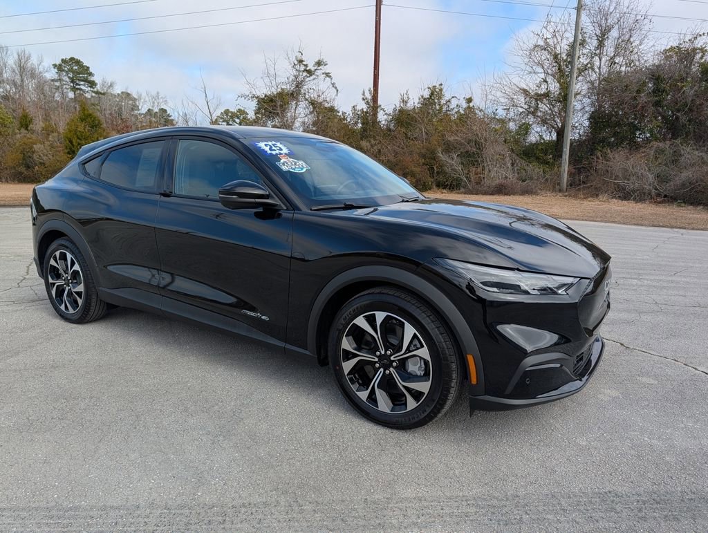 Certified 2025 Ford Mustang Mach-E Select w/ Comfort Package Lite image 5