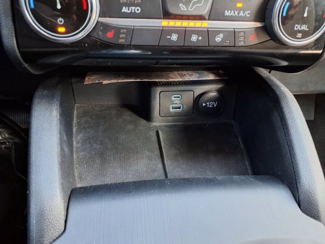 Certified 2022 Ford Escape SE w/ SE Sport Appearance Package FWD image 30
