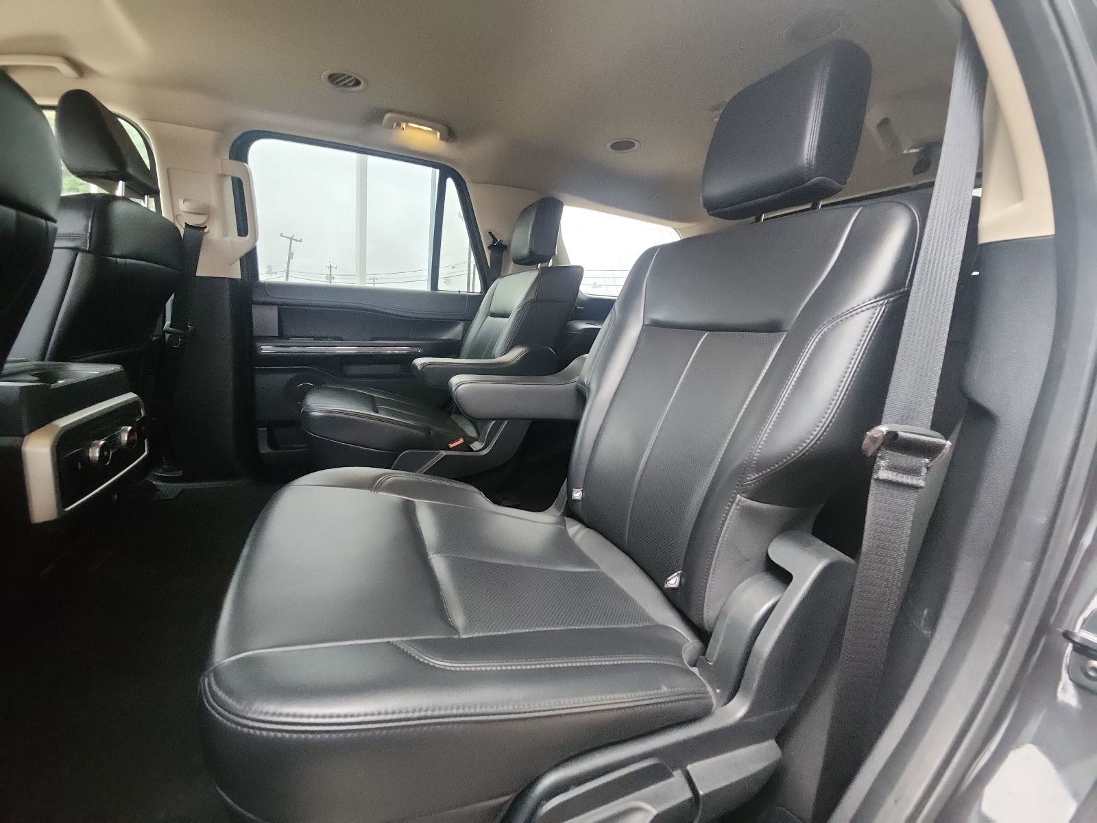 Certified 2024 Ford Expedition XLT AWD/4WD image 12