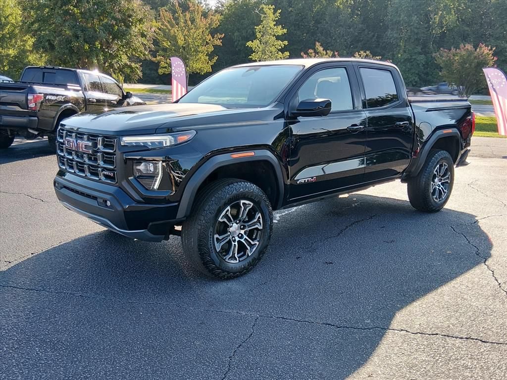 Used 2024 GMC Canyon AT4 w/ Technology Package AWD/4WD image 8