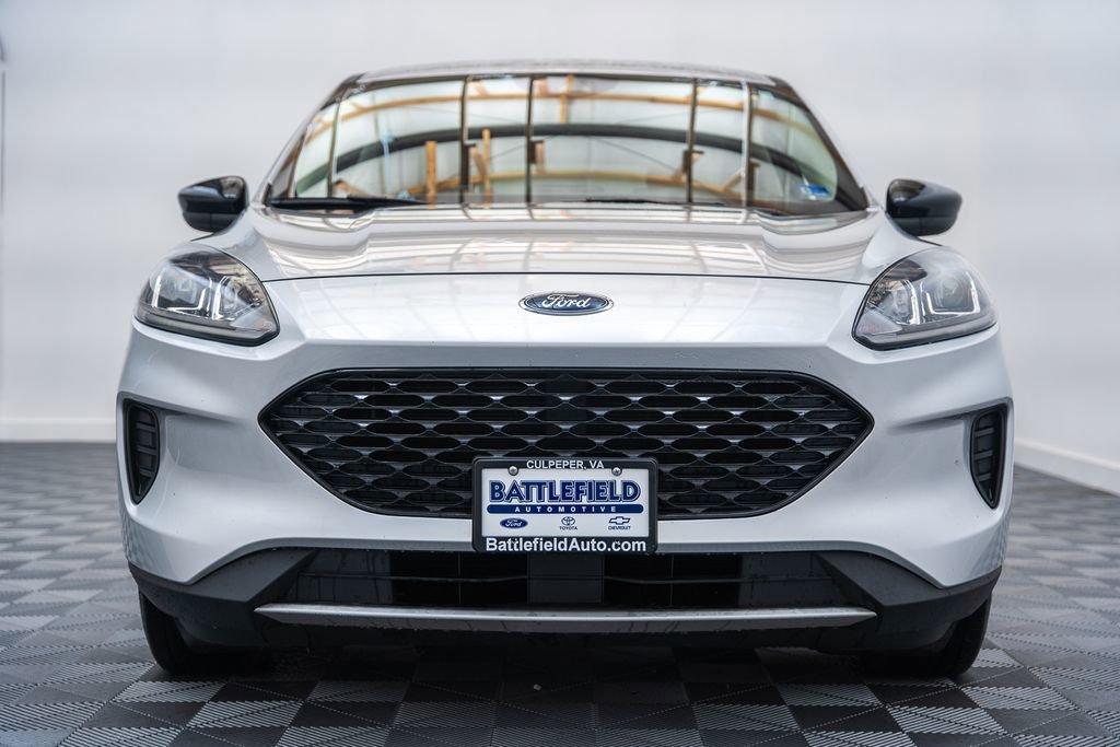 Certified 2020 Ford Escape SE Sport FWD image 2