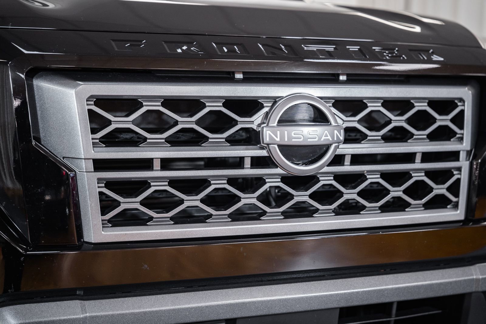 Used 2024 Nissan Frontier SV w/ Technology Package AWD/4WD image 10