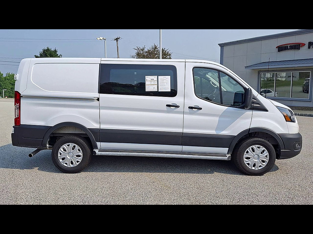 Certified 2025 Ford Transit 250 Low Roof w/ Exterior Upgrade Package RWD image 9