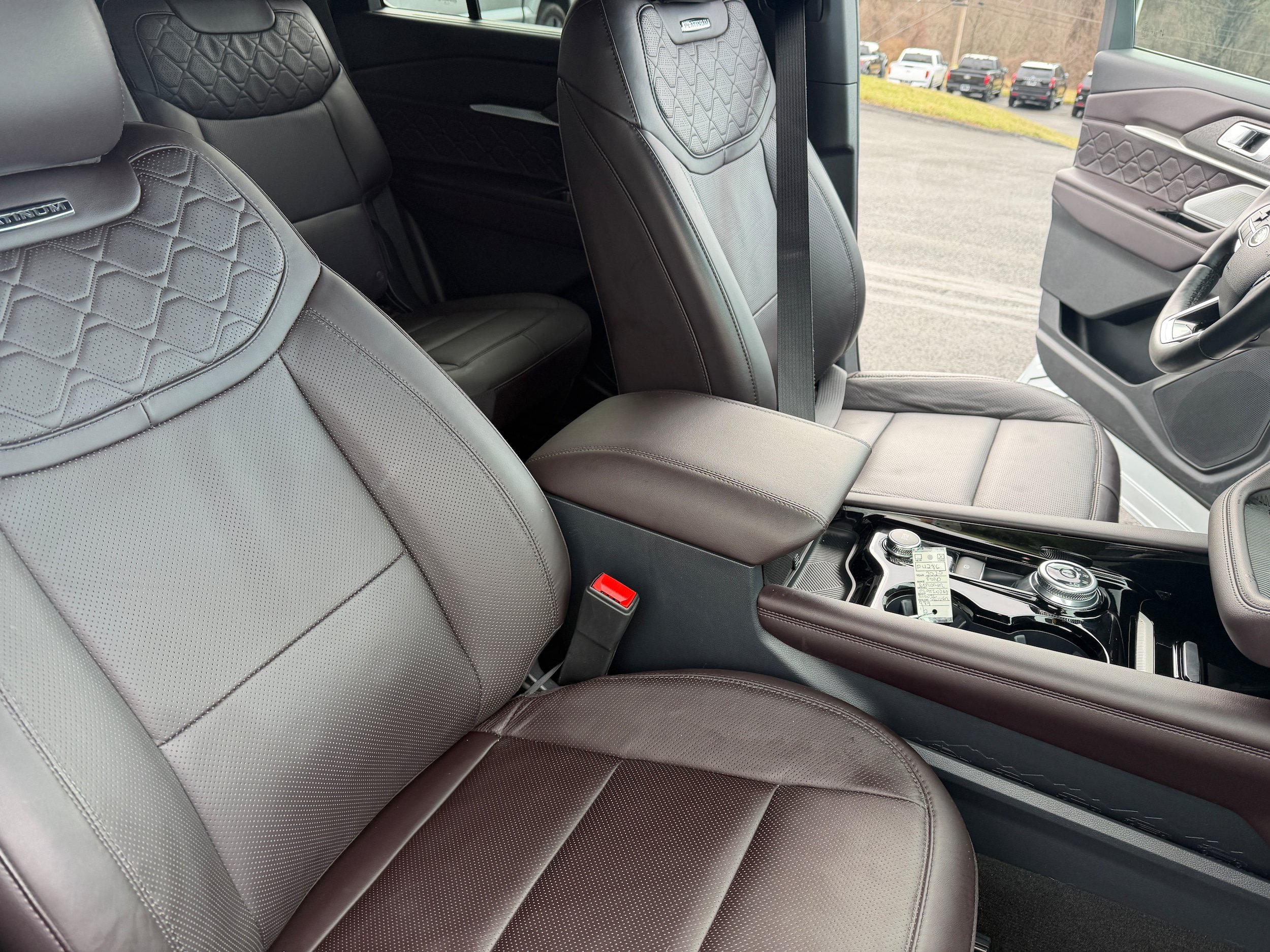 Certified 2025 Ford Explorer Platinum w/ Ultimate Package AWD/4WD image 25