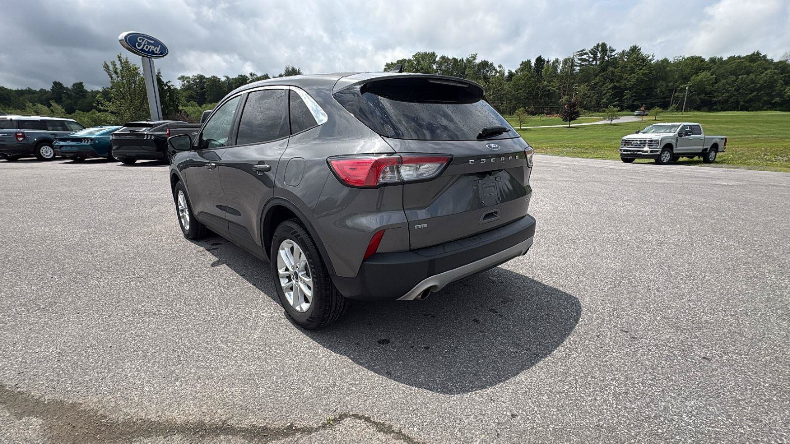 Certified 2022 Ford Escape SE w/ Cold Weather Package AWD/4WD image 6