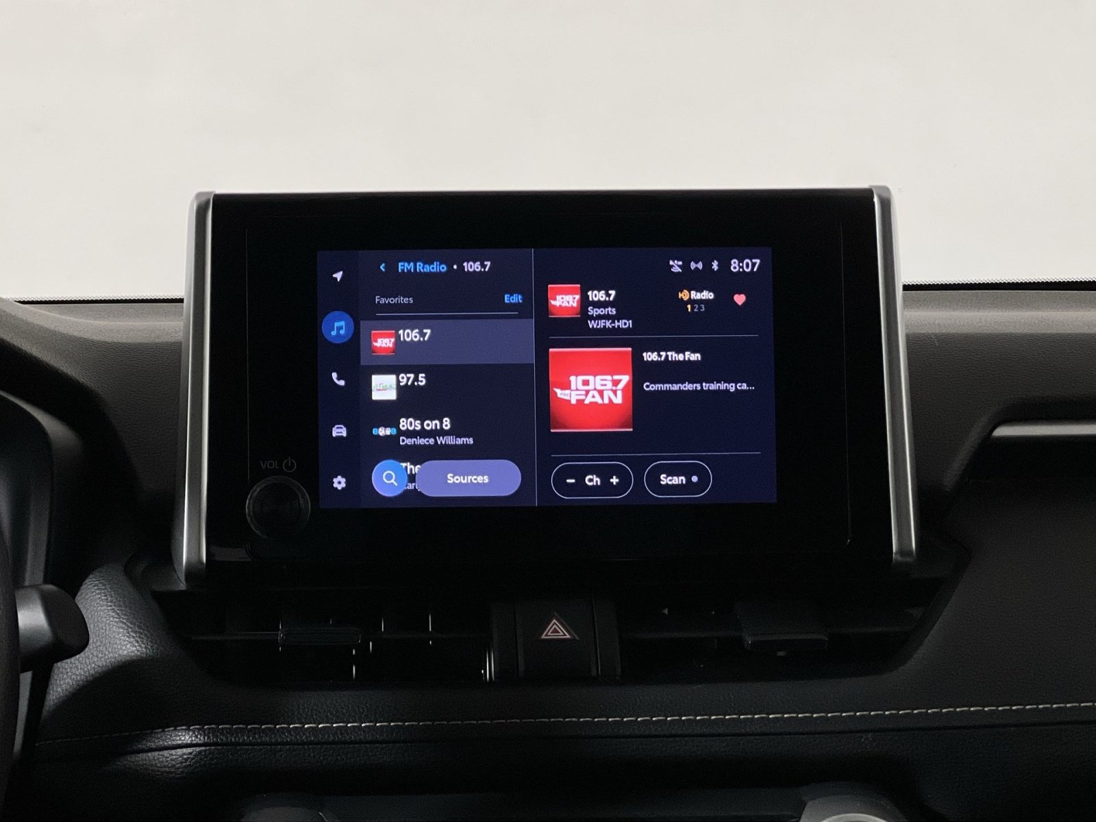 Used 2023 Toyota RAV4 LE AWD/4WD image 16