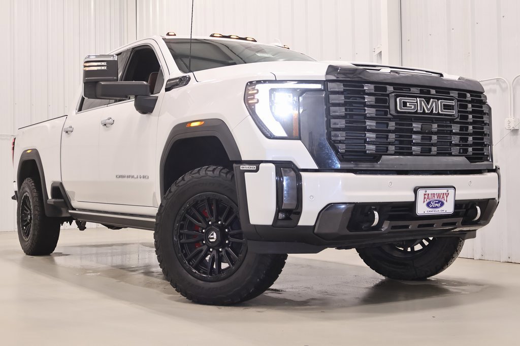 Used 2024 GMC Sierra 3500 Denali Ultimate image 9