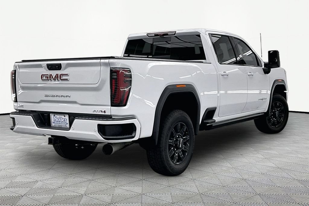 Used 2024 GMC Sierra 2500 AT4 w/ AT4 Premium Plus Package AWD/4WD image 2