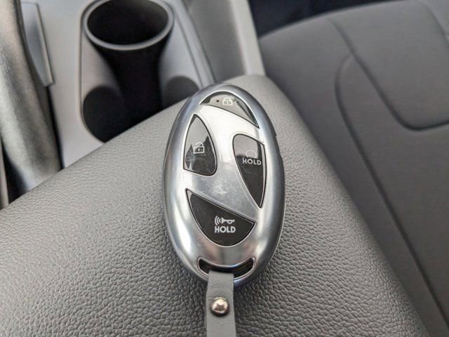 Used 2025 Hyundai Elantra Sport image 27