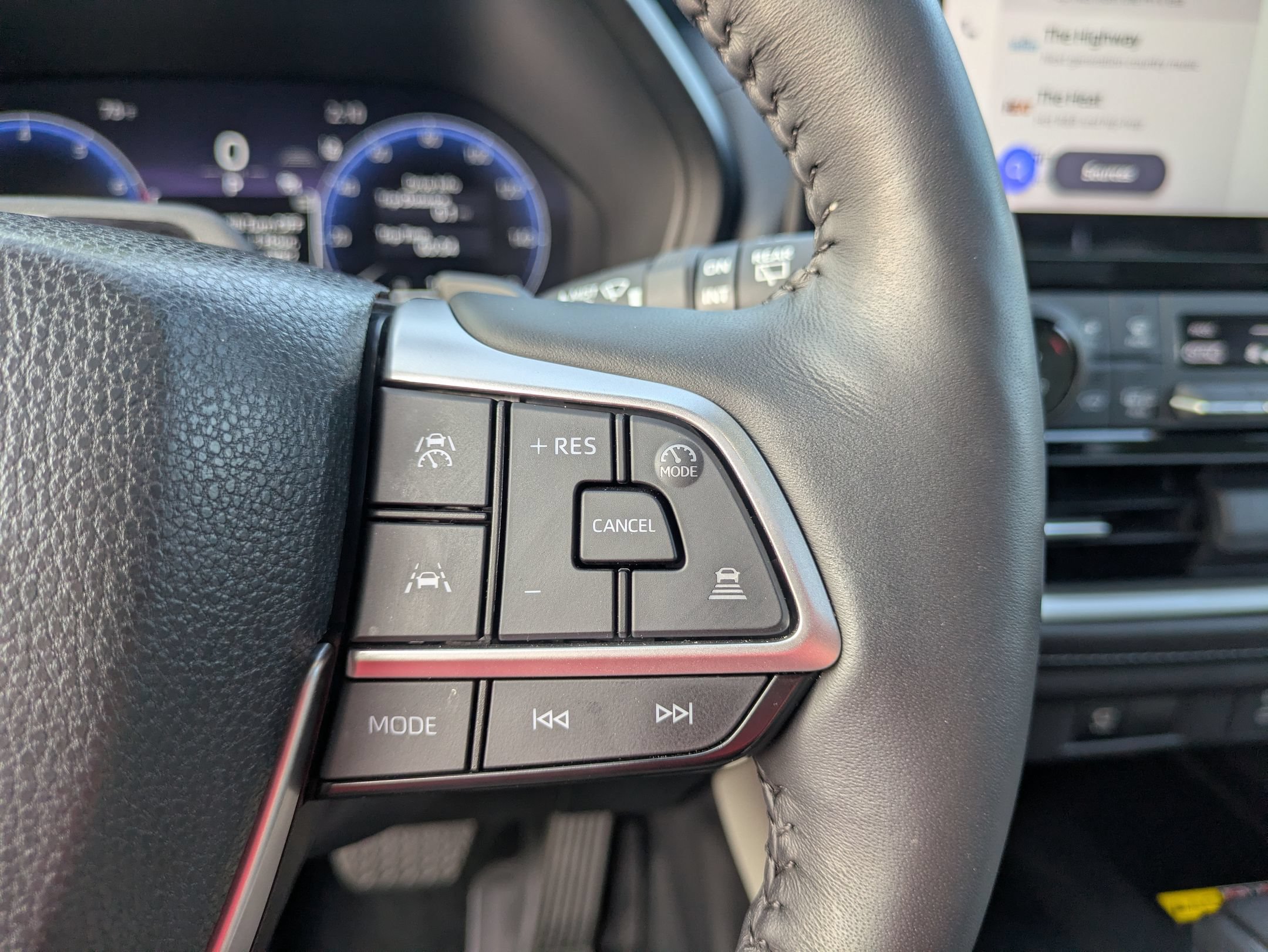 Used 2025 Toyota Grand Highlander AWD image 19