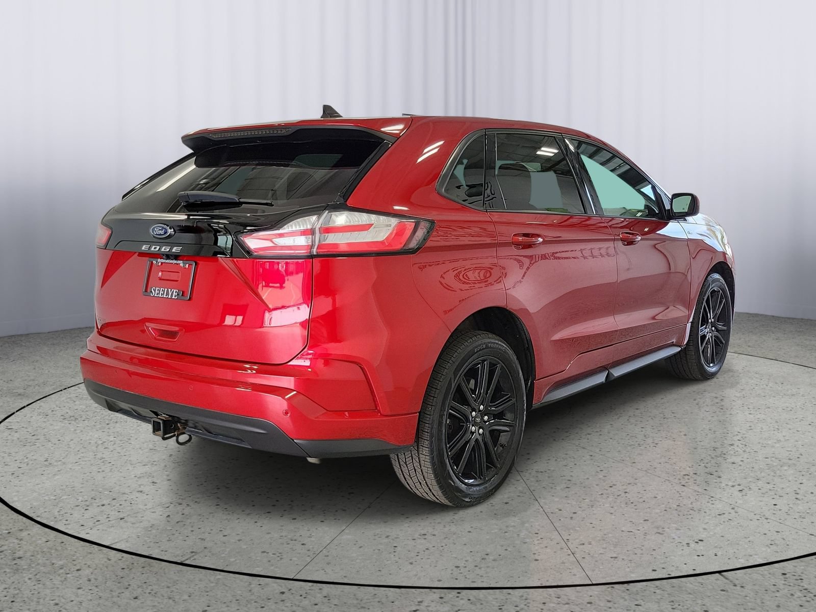 Certified 2022 Ford Edge ST-Line w/ Class II Trailer Tow Package AWD/4WD image 2