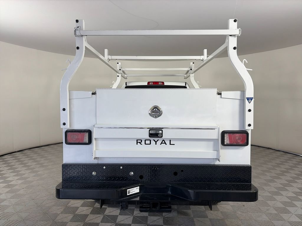 Used 2024 RAM 3500 Tradesman w/ Chrome Appearance Group AWD/4WD image 6