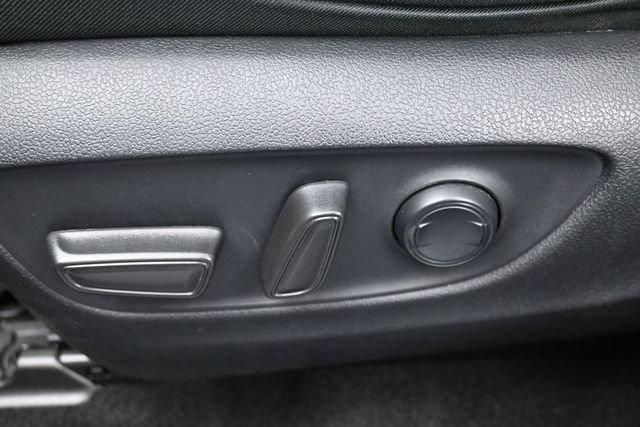 Used 2023 Toyota RAV4 XLE AWD/4WD image 12