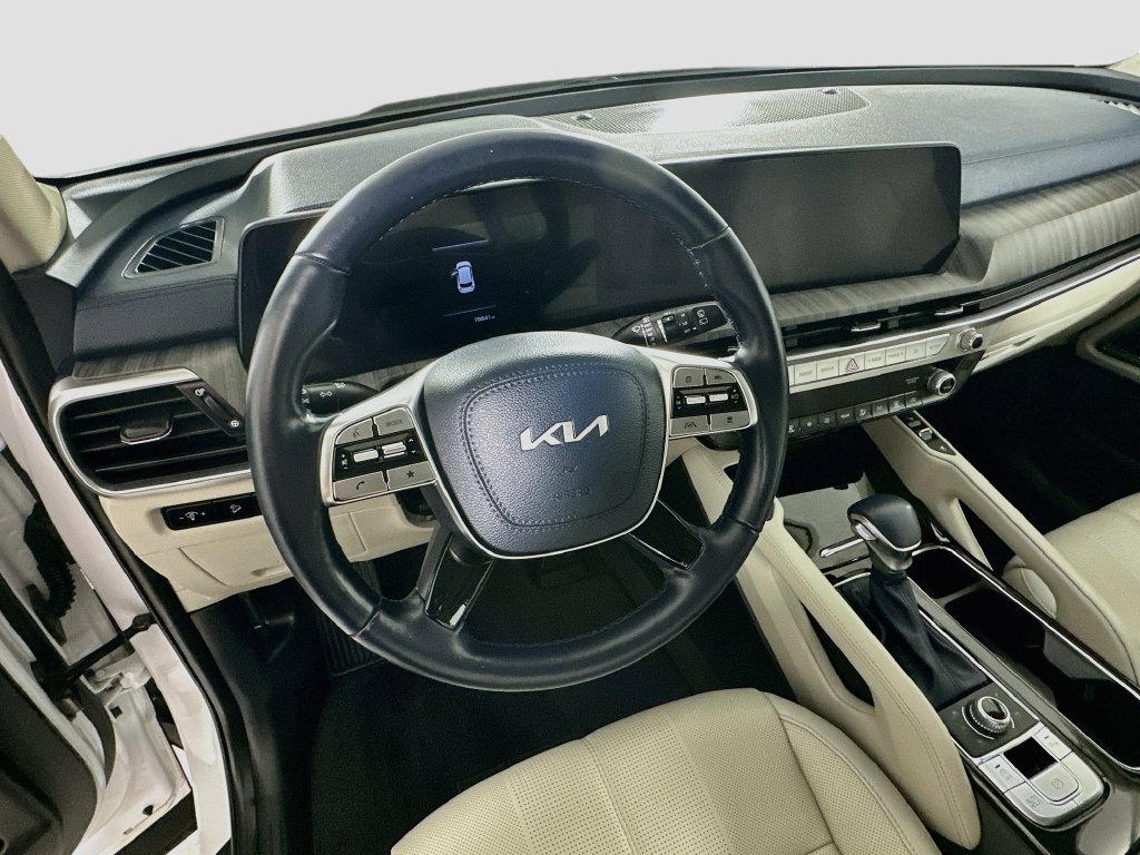 Used 2024 Kia Telluride EX w/ EX Captain's Chair Package AWD/4WD image 14