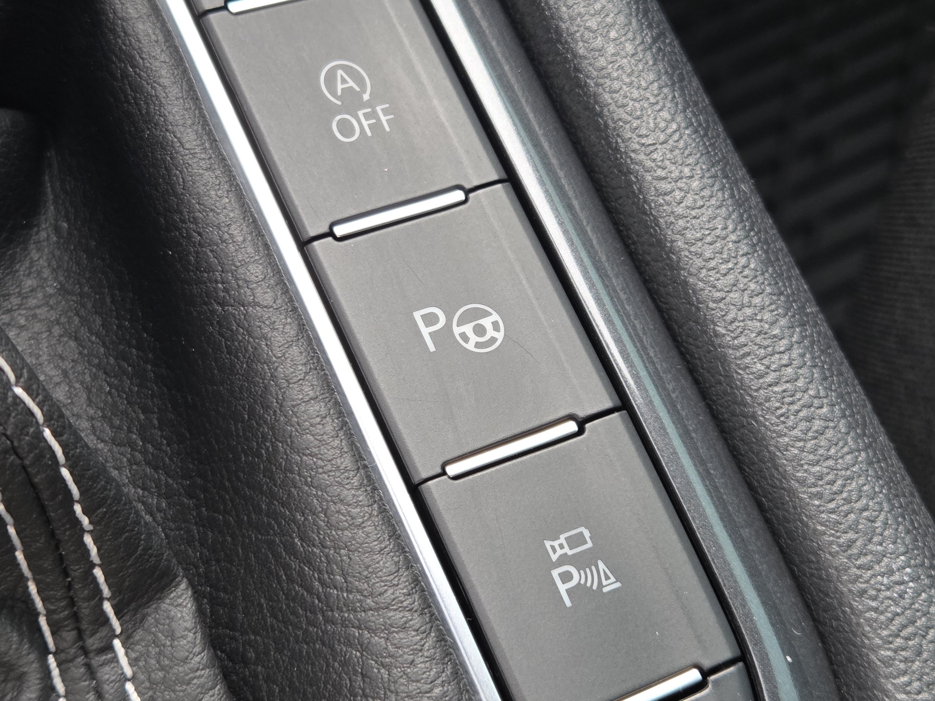 Used 2022 Volkswagen Tiguan SEL R-Line AWD/4WD image 47