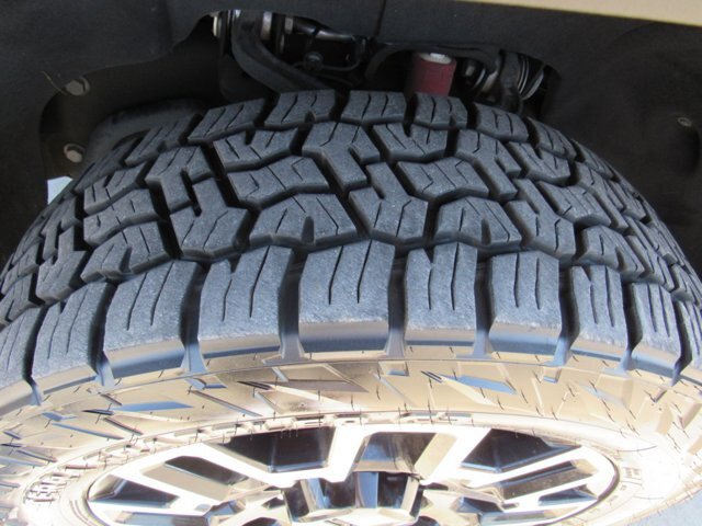 Used 2024 GMC Sierra 2500 Denali w/ Denali Reserve Package AWD/4WD image 14