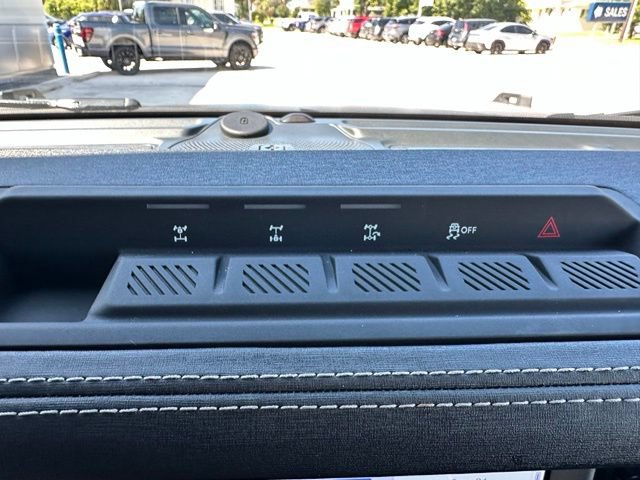 Certified 2025 Ford Bronco Outer Banks w/ Sasquatch Package AWD/4WD image 54