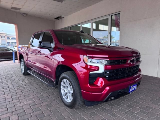 Used 2023 Chevrolet Silverado 1500 RST w/ Z71 Off-Road Package AWD/4WD image 7
