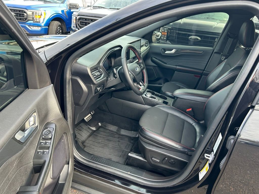 Certified 2023 Ford Escape ST-Line image 15