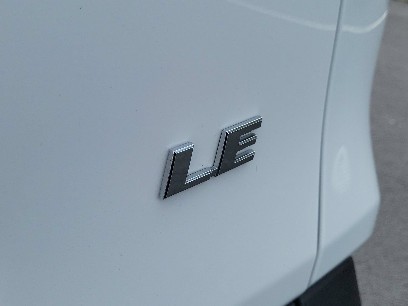 Used 2025 Toyota RAV4 LE FWD image 7