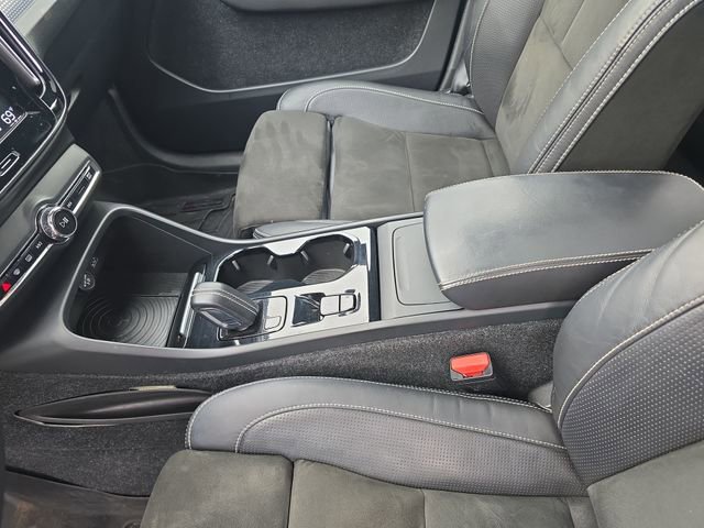 Used 2019 Volvo XC40 T5 R-Design image 22
