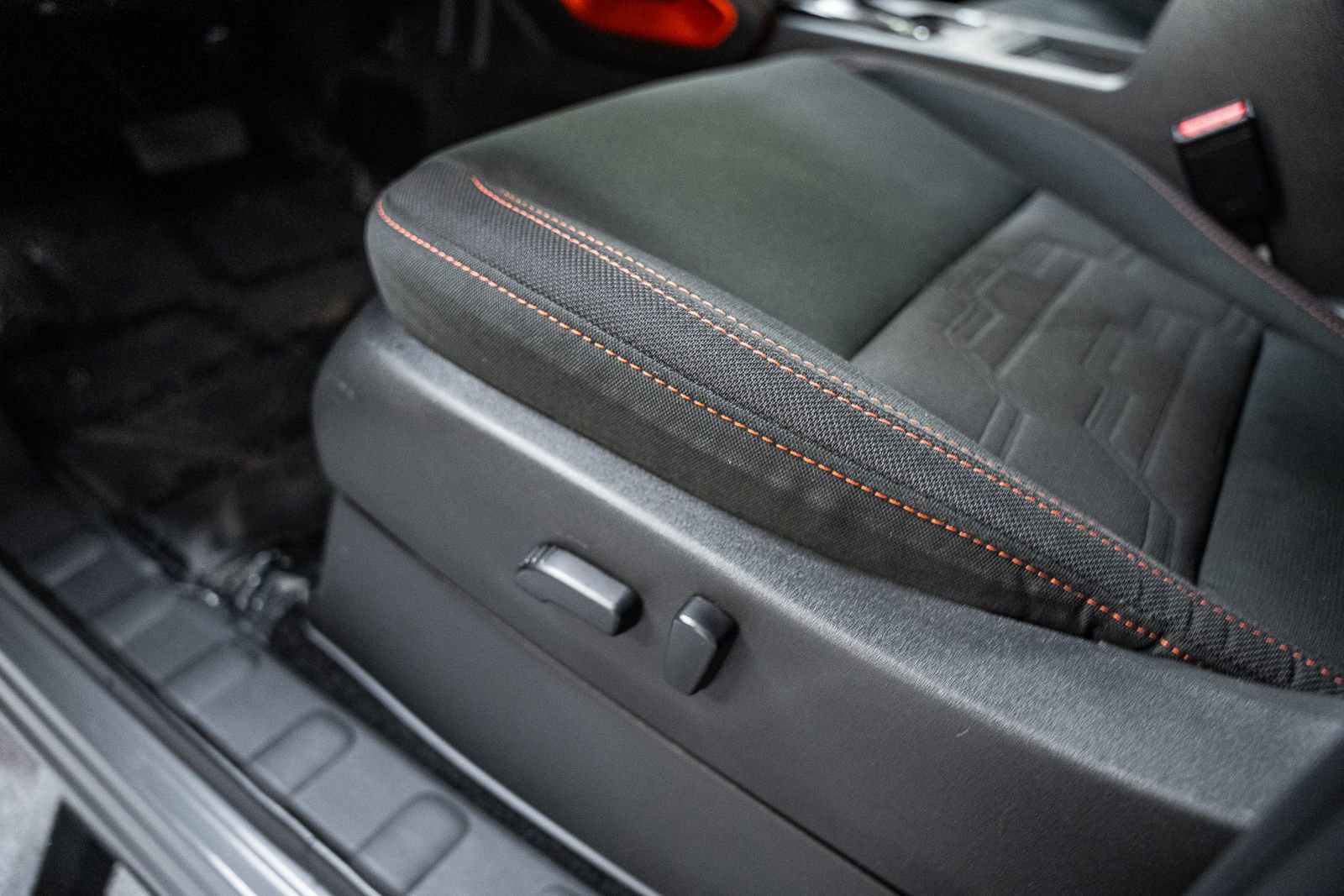 Used 2022 Nissan Frontier PRO-4X image 43