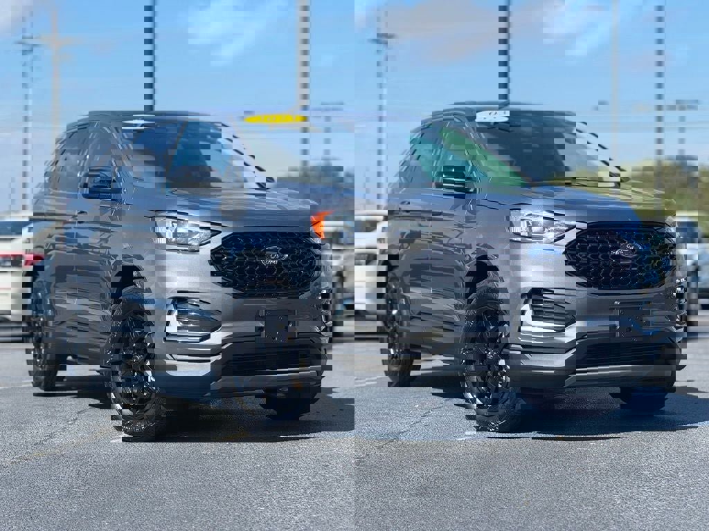 Certified 2023 Ford Edge SEL image 2