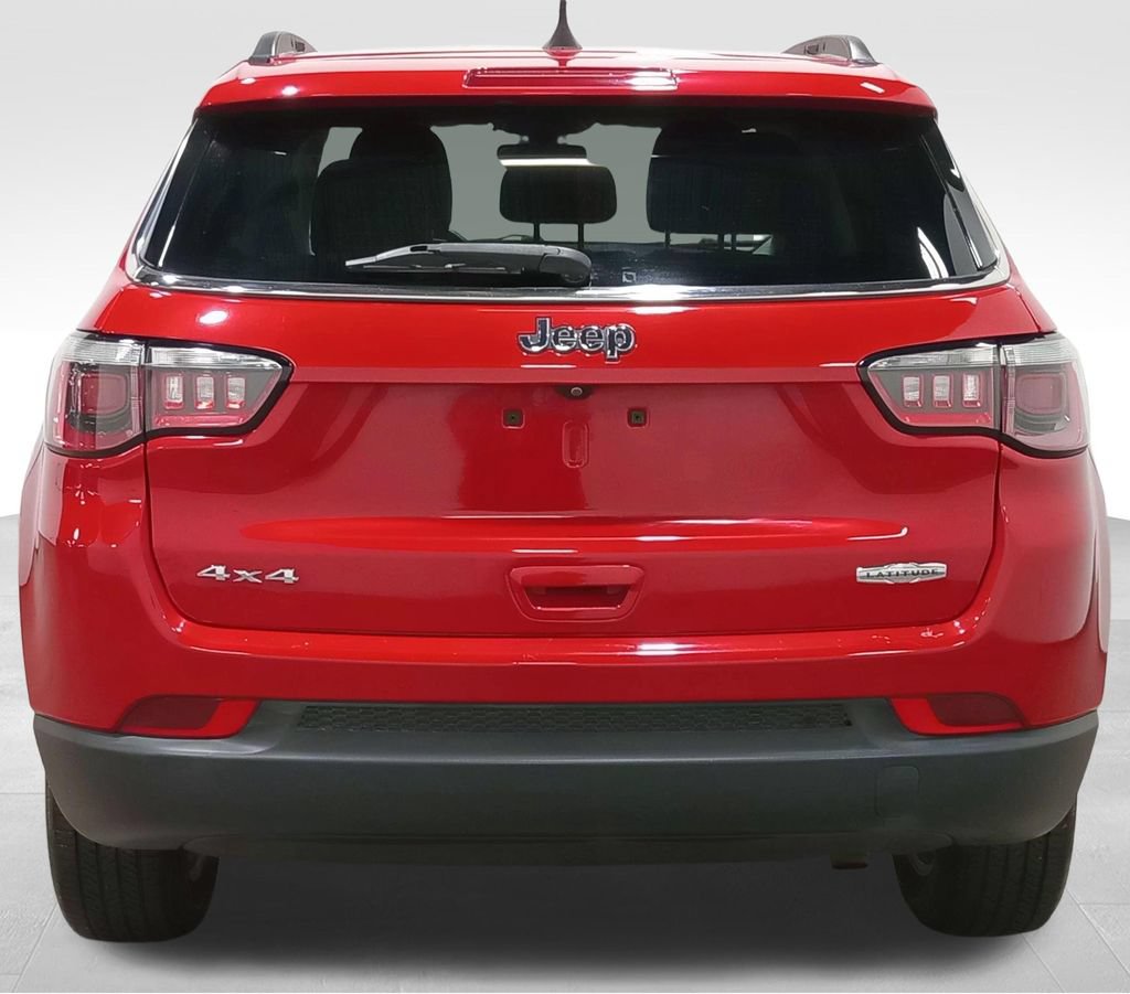 Used 2018 Jeep Compass Latitude w/ Popular Equipment Group AWD/4WD image 5