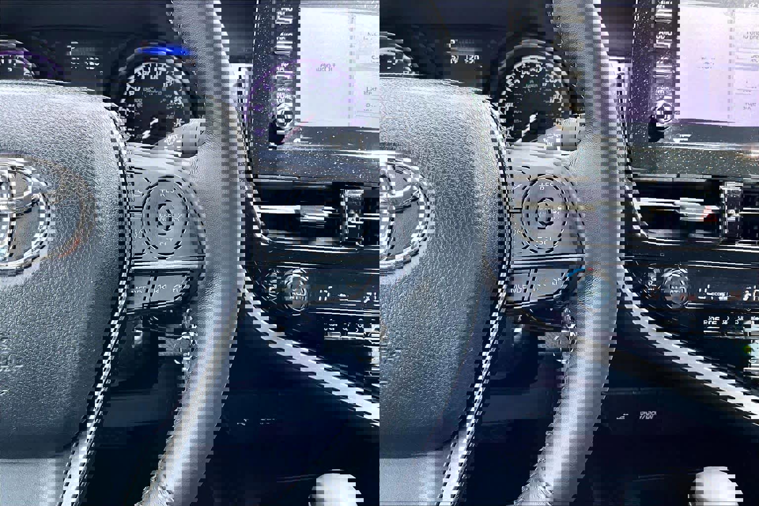 Used 2023 Toyota Camry SE image 27