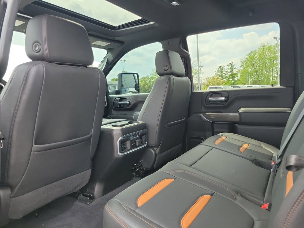 Used 2022 GMC Sierra 2500 AT4 w/ AT4 Preferred Package AWD/4WD image 16