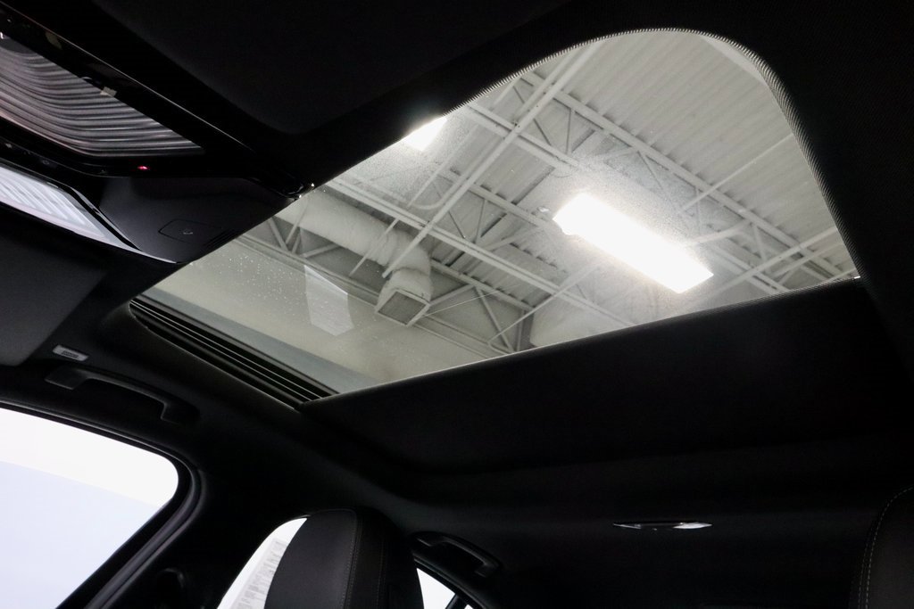 Used 2025 BMW 330i xDrive Sedan image 29