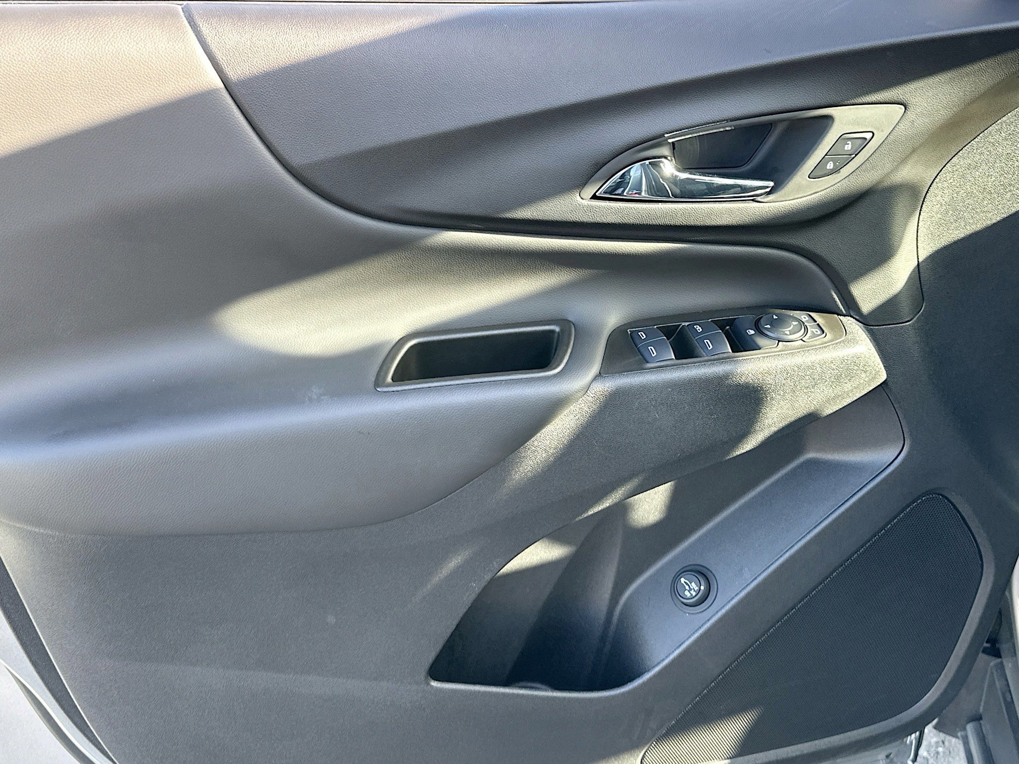 Used 2024 Chevrolet Equinox LT image 17