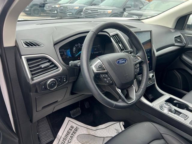 Certified 2024 Ford Edge SEL w/ Convenience Package AWD/4WD image 7