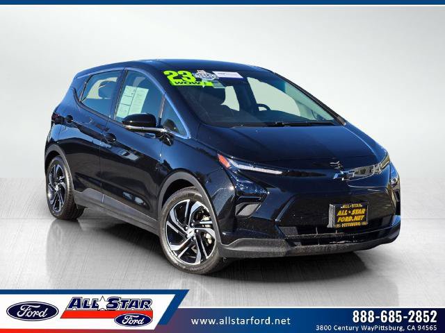 Used 2023 Chevrolet Bolt LT w/ Infotainment Package FWD image 1