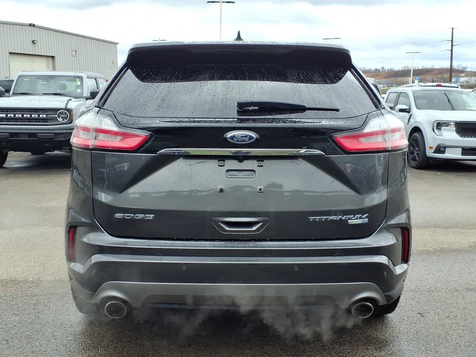 Certified 2020 Ford Edge Titanium w/ Equipment Group 301A image 3