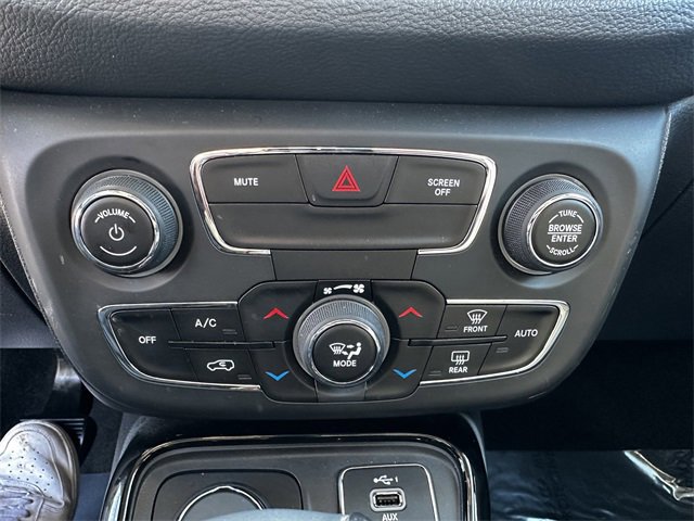 Used 2020 Jeep Compass Latitude image 24