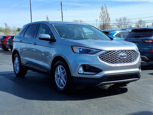 Certified 2024 Ford Edge SEL w/ Convenience Package AWD/4WD image 3