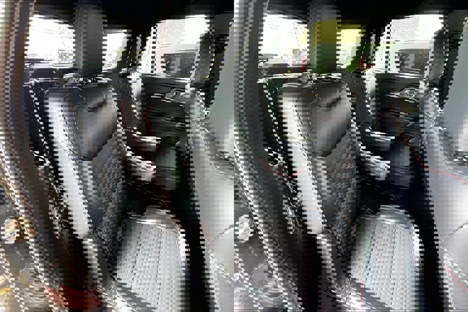 Certified 2025 Ford Explorer ST-Line image 19