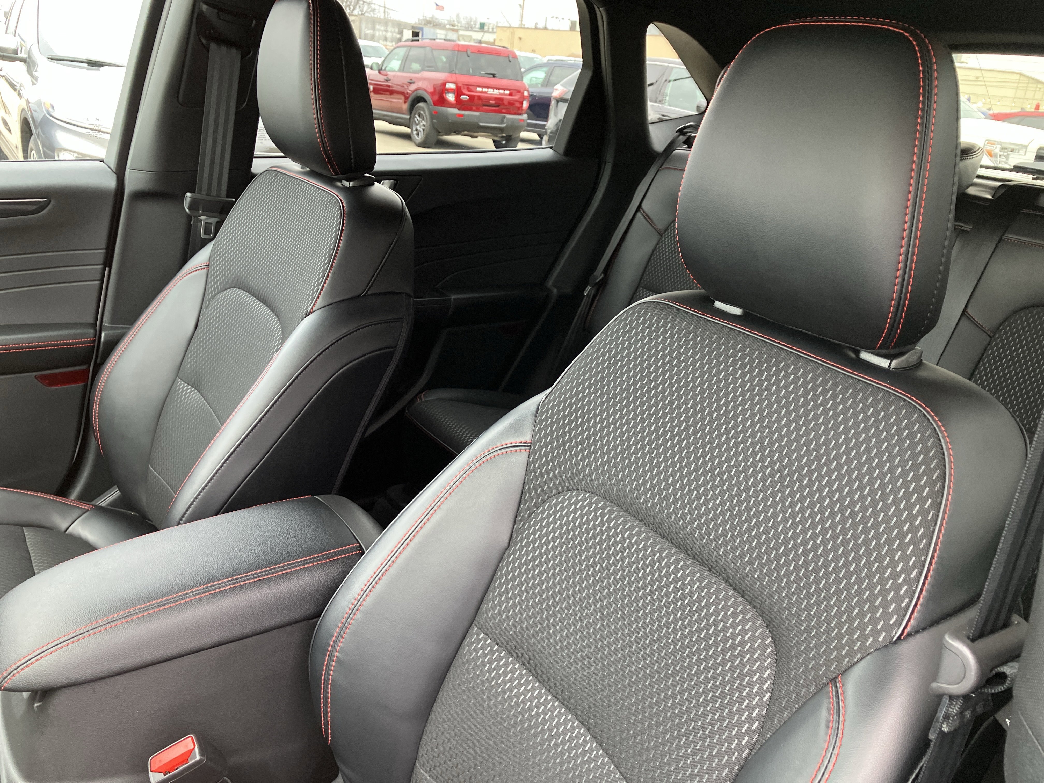 Certified 2025 Ford Escape ST-Line Elite w/ Tech Pack #2 image 21