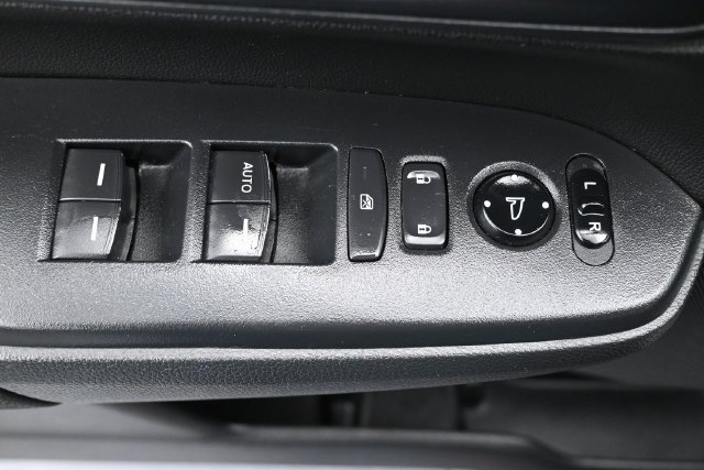Used 2018 Honda CR-V LX image 14