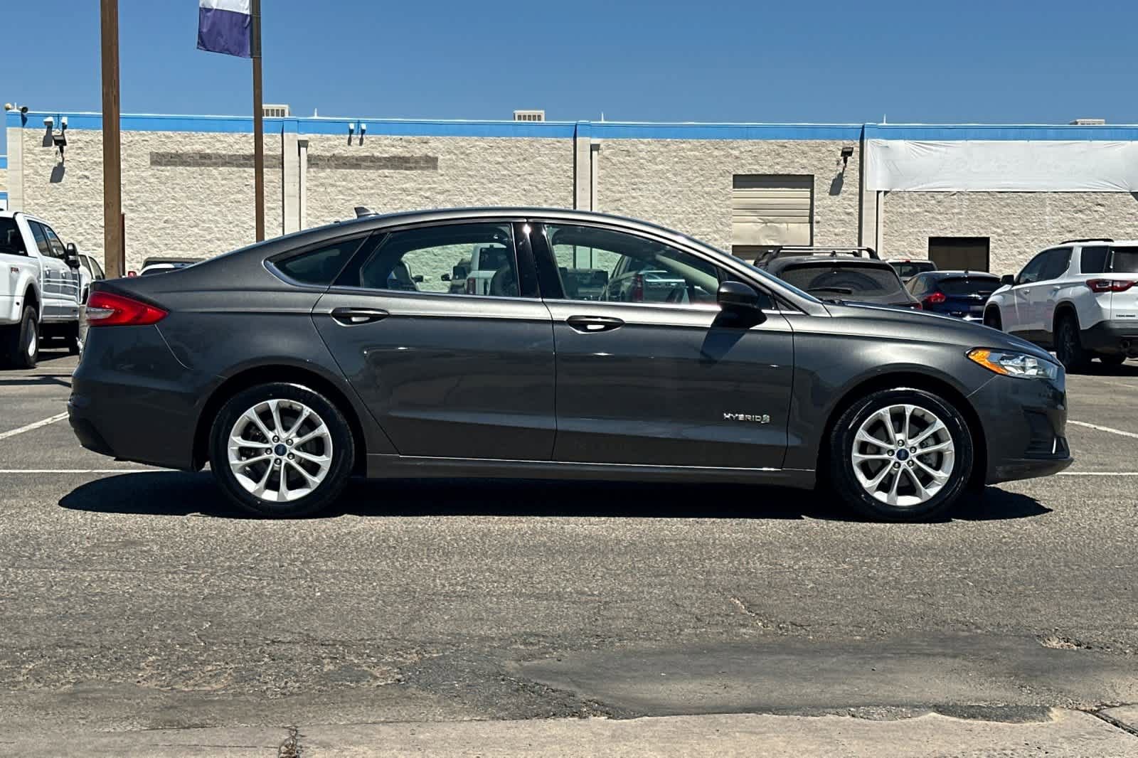 Certified 2019 Ford Fusion SE FWD image 8