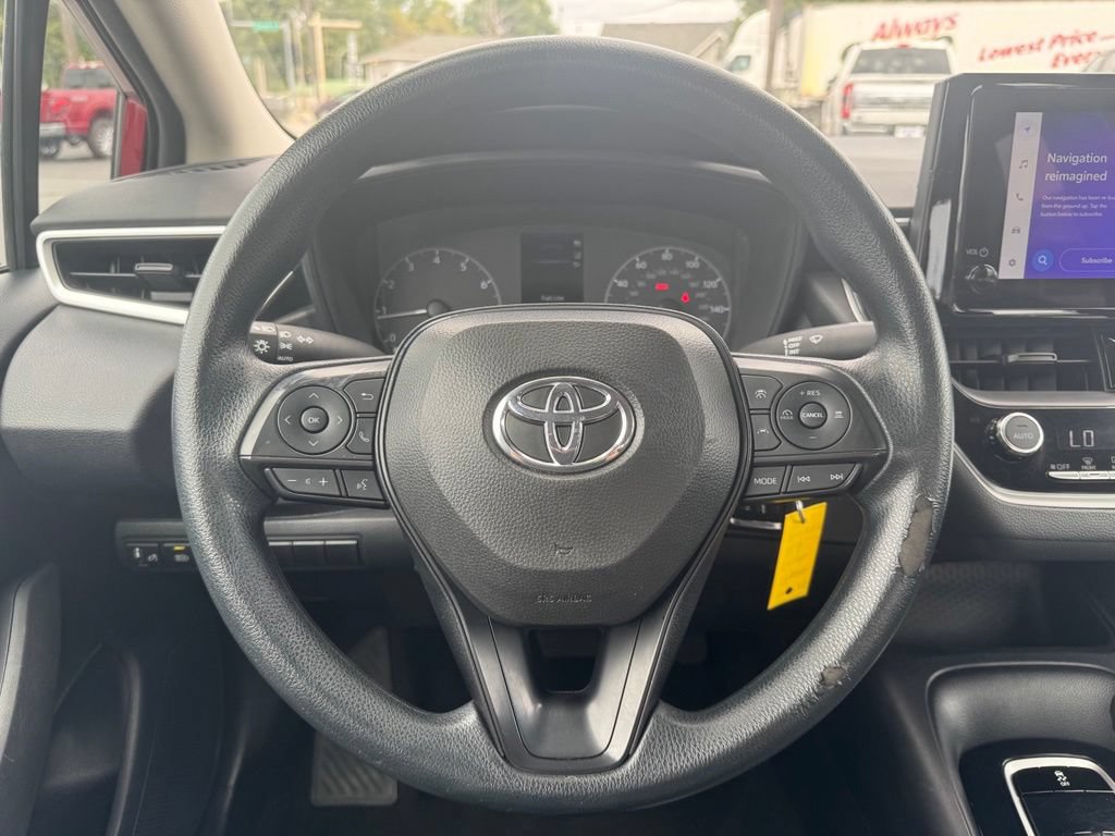 Used 2025 Toyota Corolla LE FWD image 8