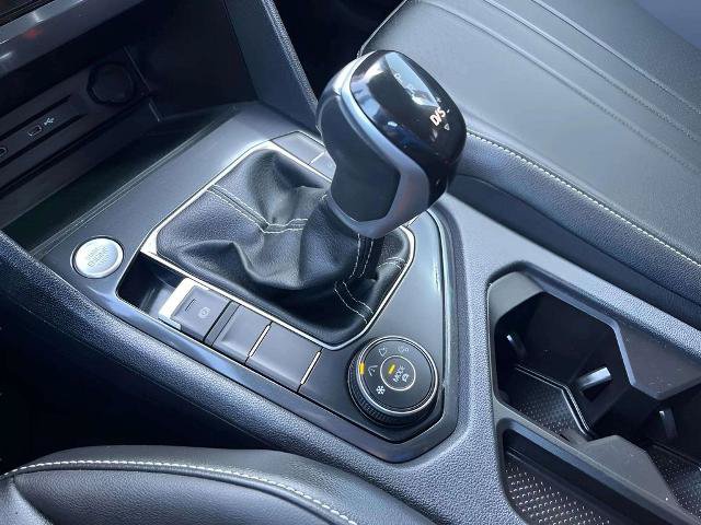 Used 2023 Volkswagen Tiguan SE AWD/4WD image 31