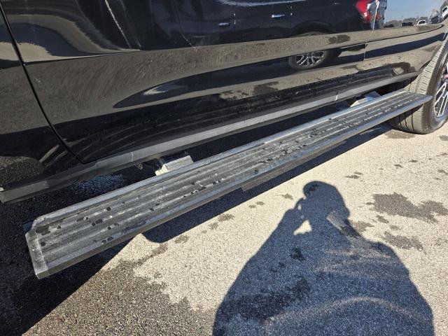 Used 2022 GMC Yukon AT4 image 11