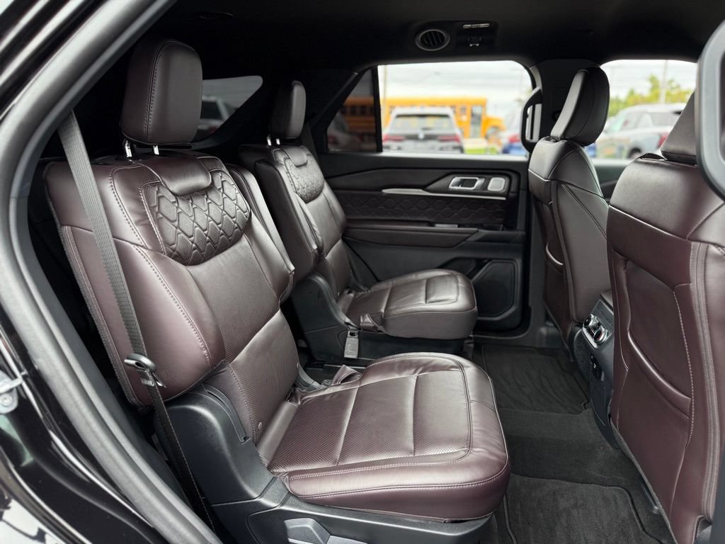 Certified 2026 Ford Explorer Platinum w/ LUX Leather Package AWD/4WD image 19